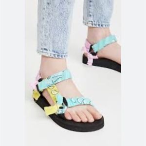 Arizona Love Trekky Bandana Sandals Size 9